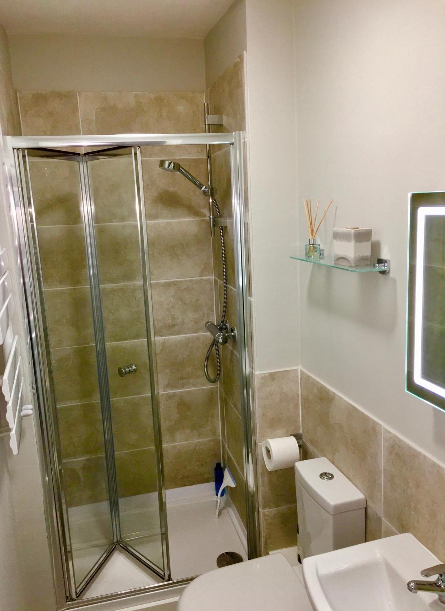 Luxury 2 Bed Apartment With Free Parking Лудлоу Экстерьер фото